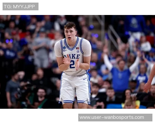 弗拉格三度刷新詹姆斯纪录成NBA历史最年轻球员展现非凡风采